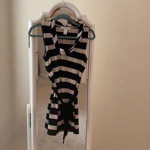 XS. Black/Beige stripe tunic. EUC